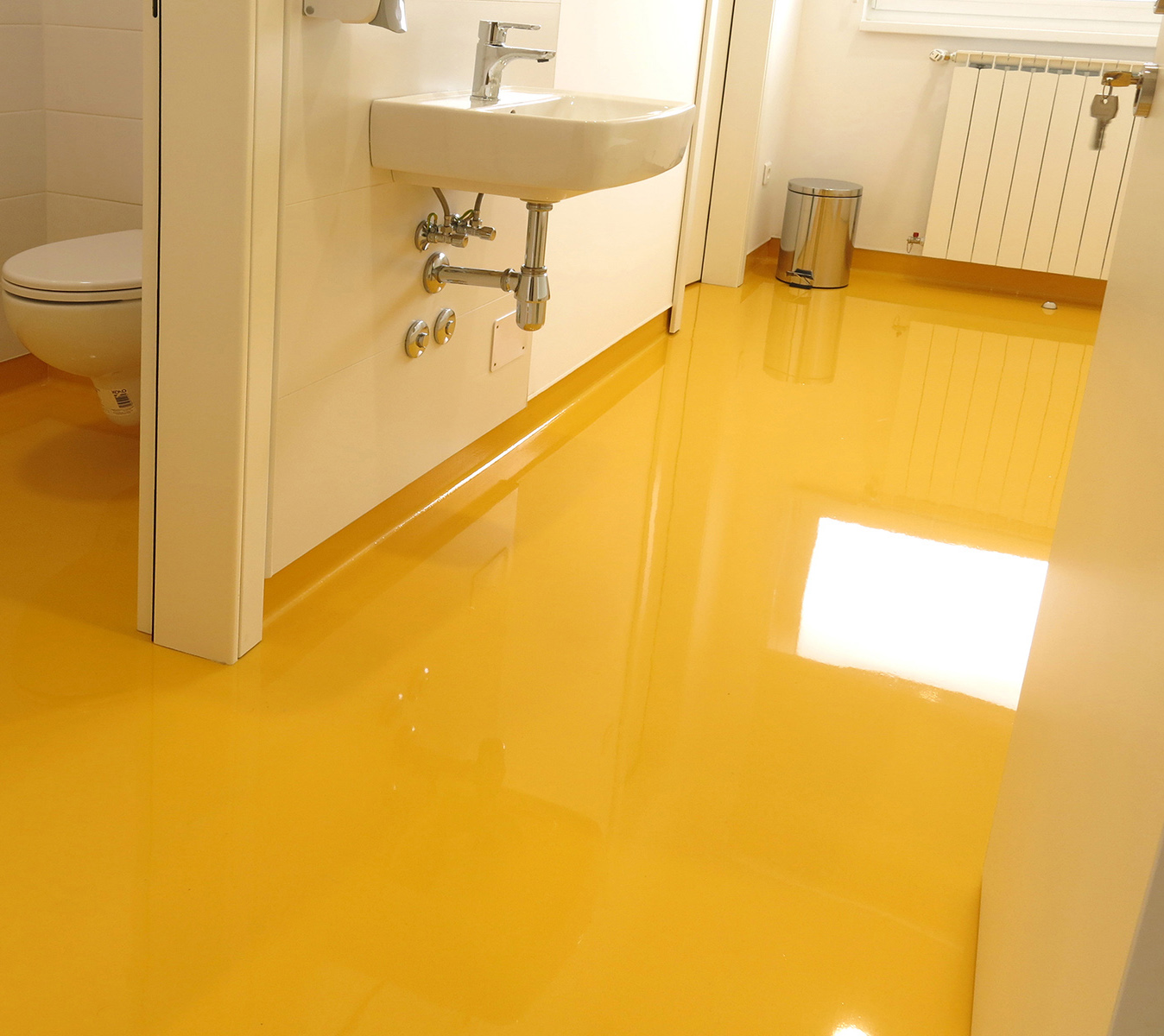 Sơn PU có khả năng chống mài mòn hơn sơn Epoxy