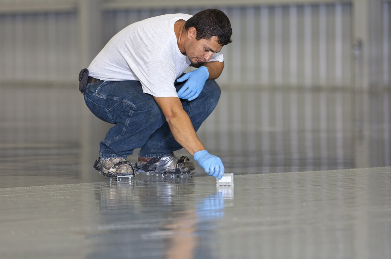 sơn sàn epoxy gốc dầu