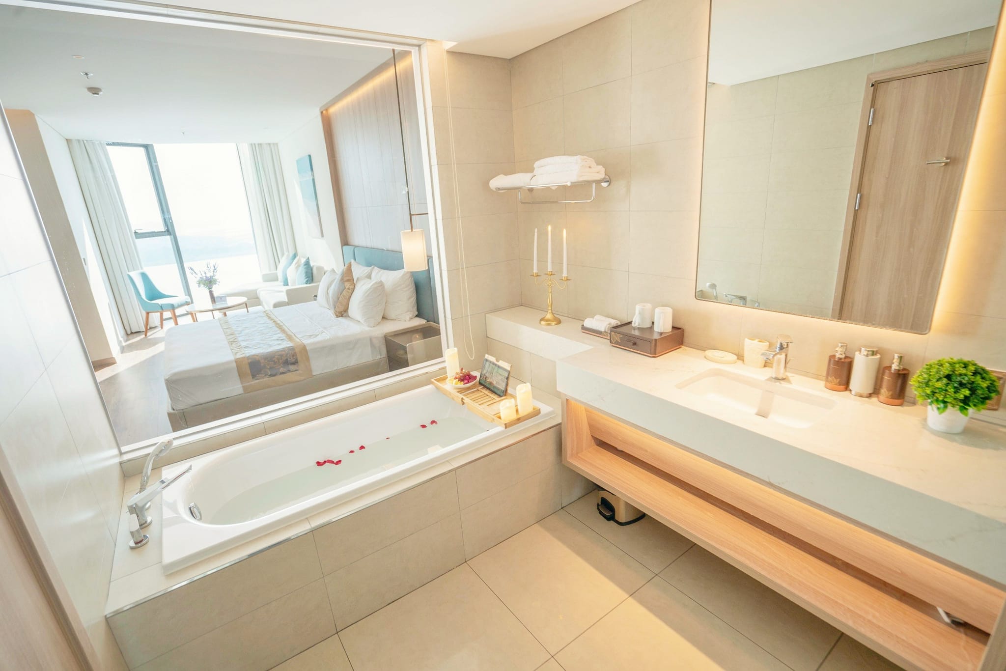 KHU CĂN HỘ LUXE RENTAL APARTMENT - HCM