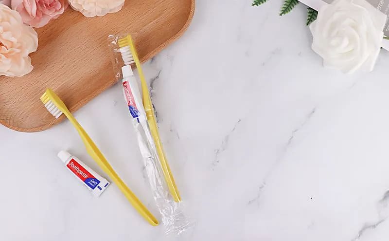 ban-chai-khach-san-gia-re-mua-o-dau