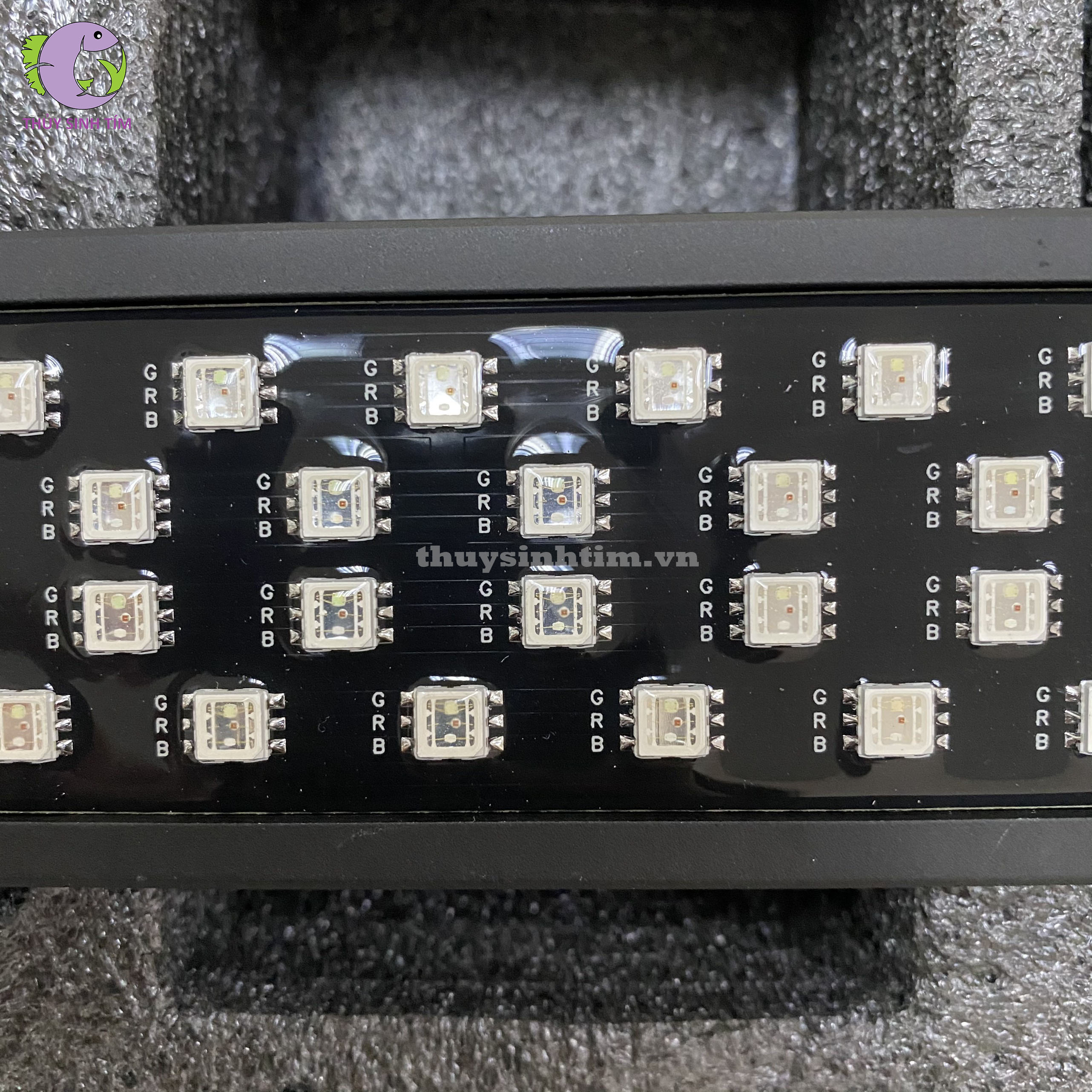 đèn led kẹp chihiros c2 rgb - 4