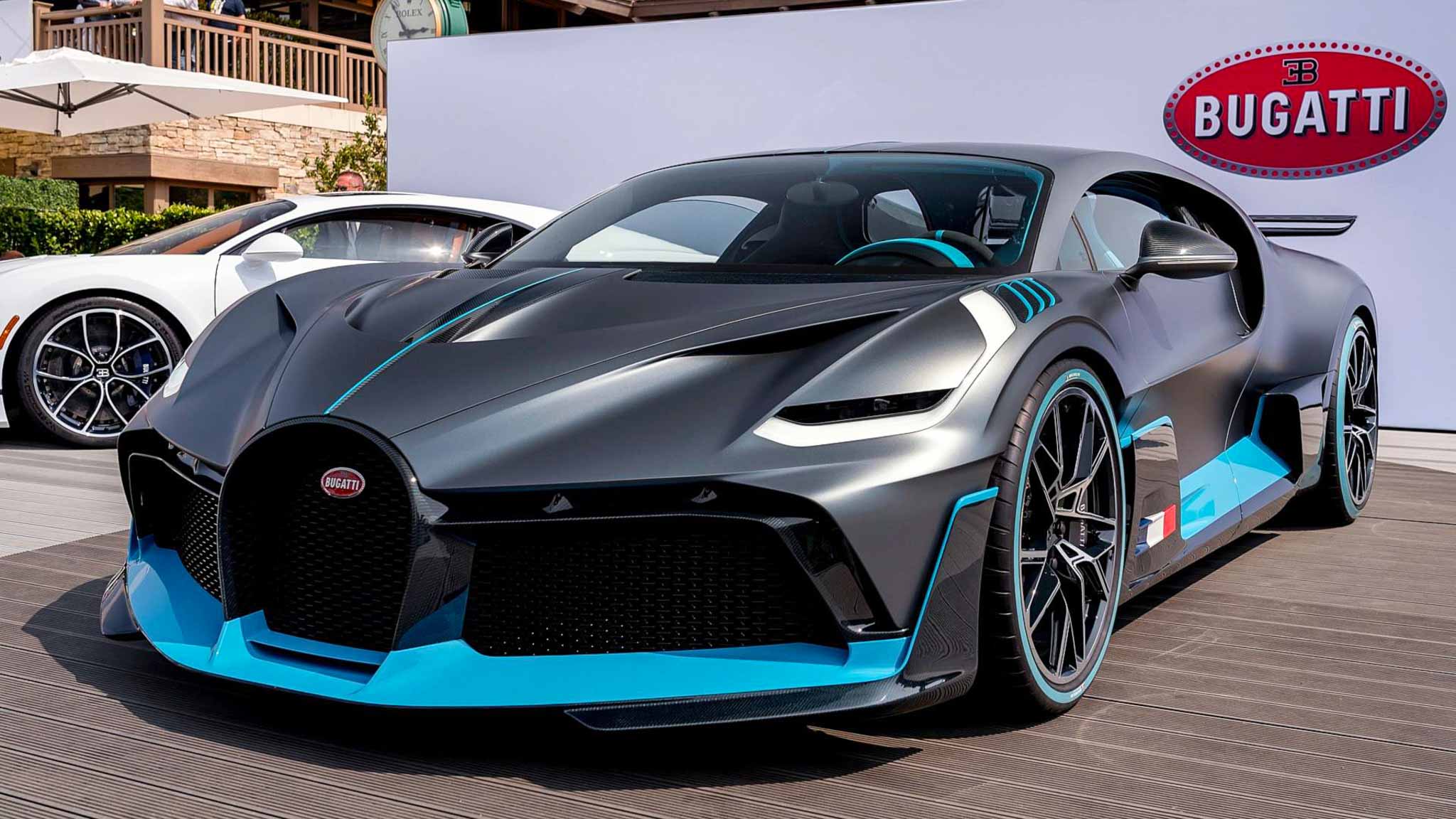 Một trong 40 chiếc Bugatti Divo đang được bán với giá 7,5 triệu USD (hơn 173 tỷ đồng) | Siêu Xe - Supercar Một trong 40 chiếc Bugatti Divo đang được bán với giá 7,5 triệu USD (hơn 173 tỷ đồng) | Siêu Xe - Supercar