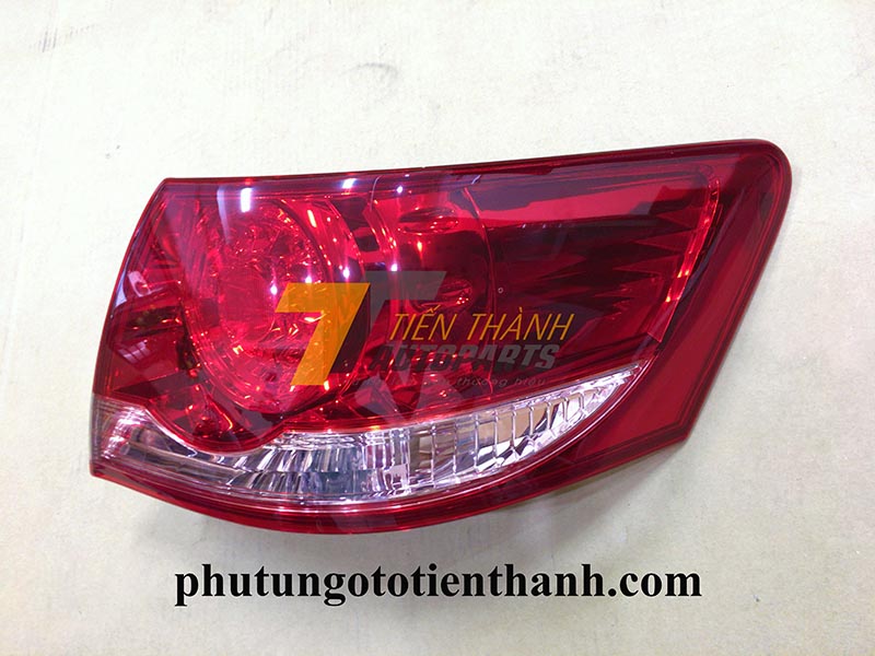 Đèn hậu ngoài Camry 2.4-3.5Q 2007-2009 (RH) VN
