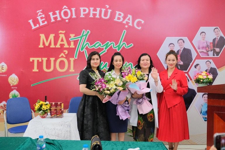 Dầu gội phủ bạc