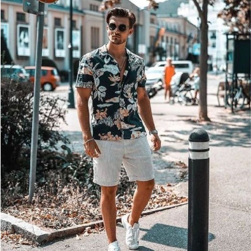 Thêm trẻ trung cùng áo sơ mi hoạ tiết và quần đùi