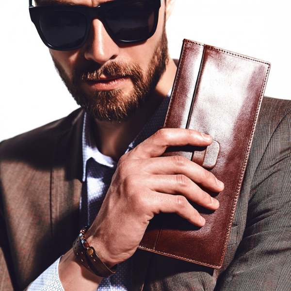 Ví da cầm tay nam da bò cao cấp màu nâu