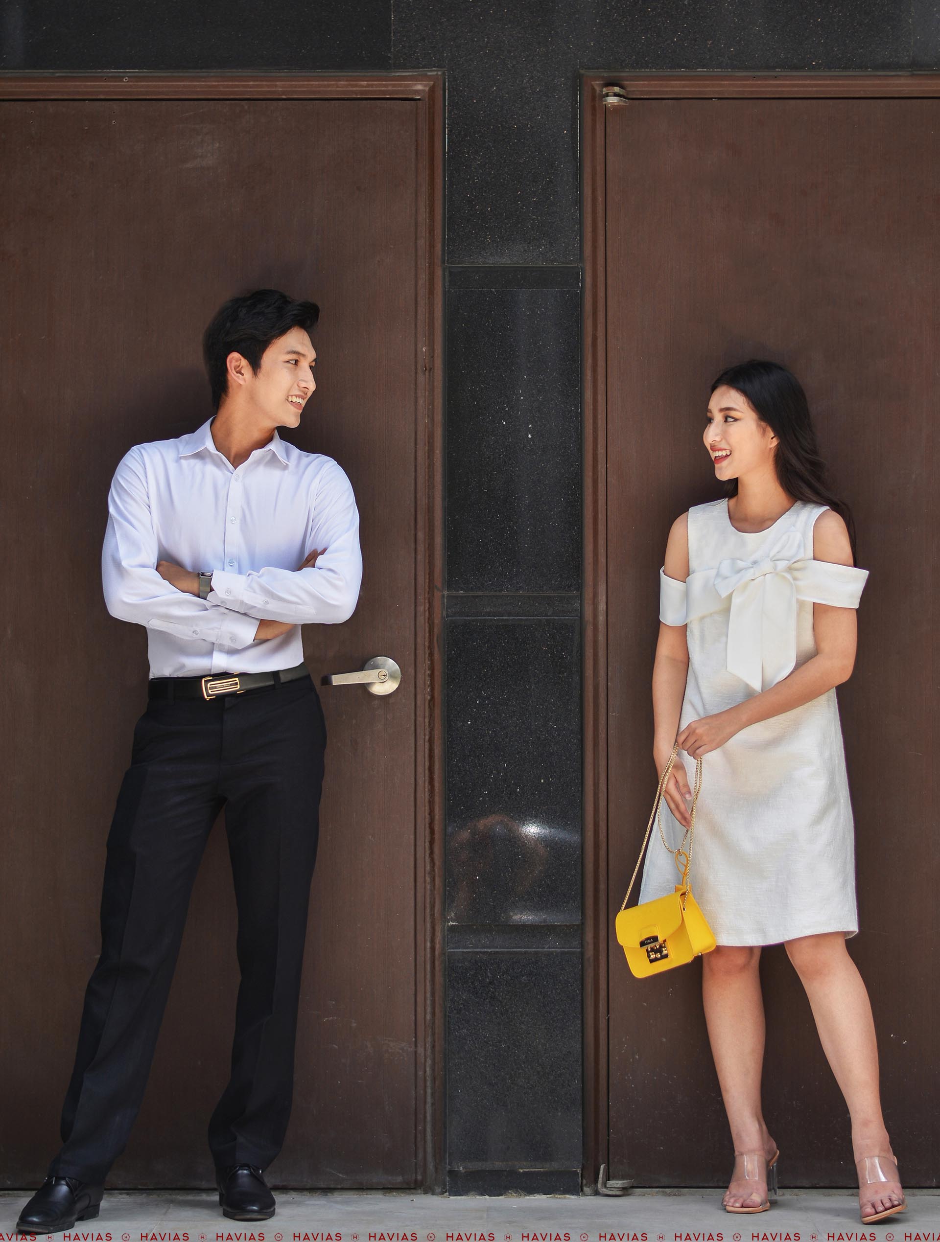 Đồ Đôi Cao Cấp Trắng Couple Premium White Shirt & Textured Bow Tie Dress