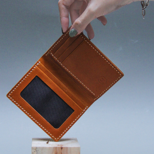 Ví-da-đứng-Venumi-Handcrafted-Wallet-2