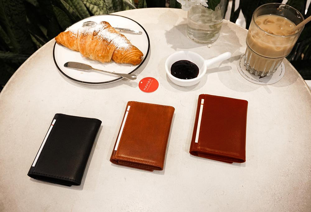 Ví 3 gấp nam nữ Heart3 Mini Handcrafted Wallet da thật may thủ công màu nâu ,đỏ nâu ,đen