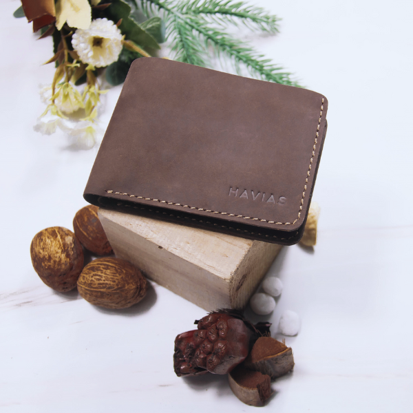 Ví da bò cho nam với bề mặt da thật vân tự nhiên, mềm mại và bền đẹp