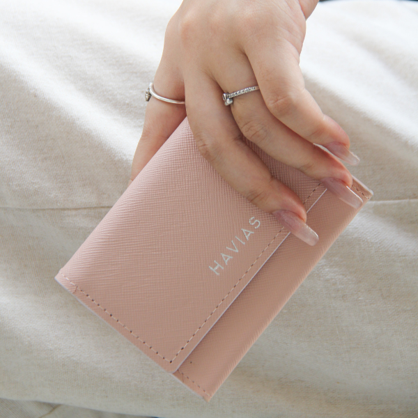 Ví nữ da thật màu pastel và burgundy theo xu hướng 2025