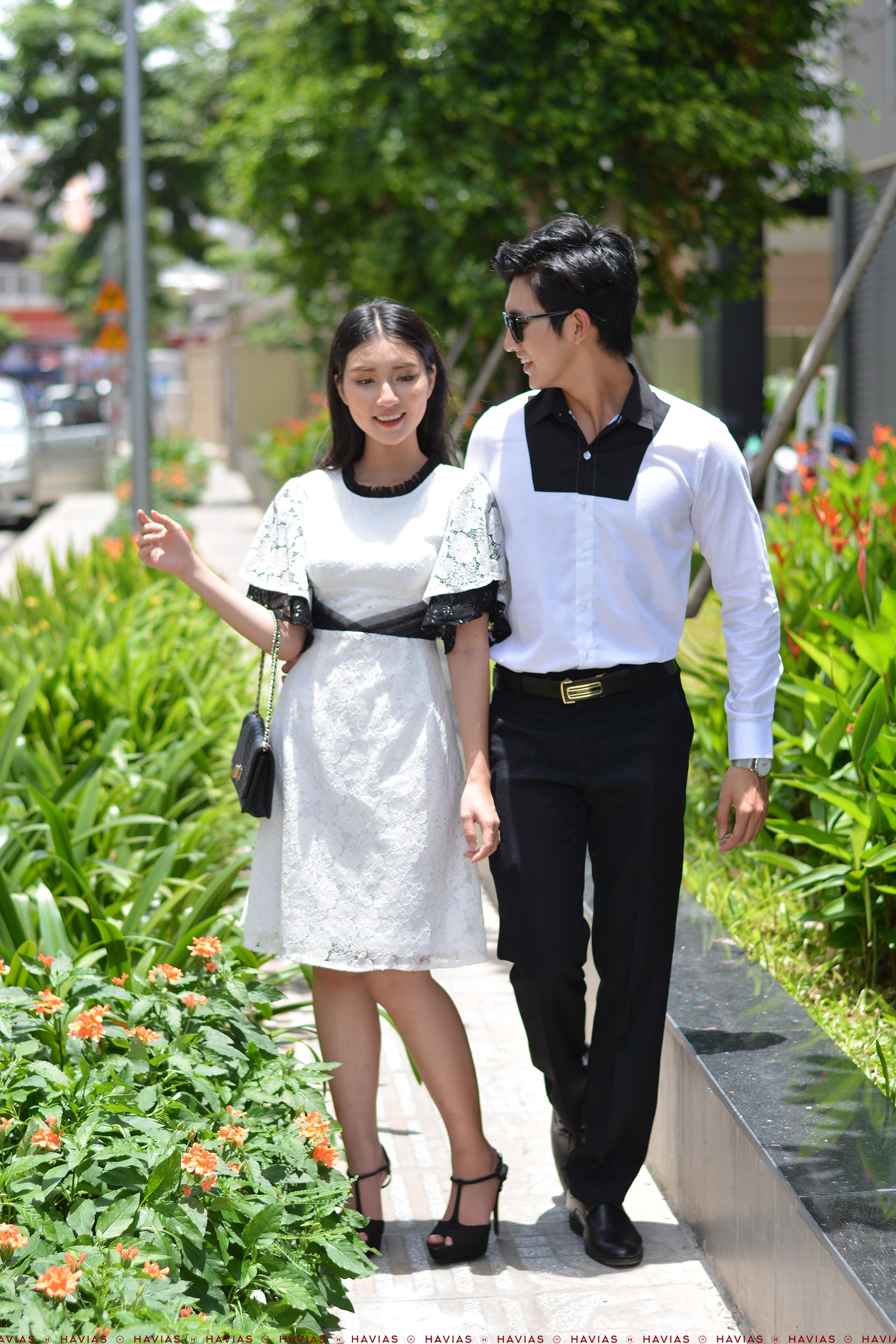 Đồ Đôi Thiết Kế Cao Cấp Couple Black Chest White Shirt & Classy Pleated Lace Dress