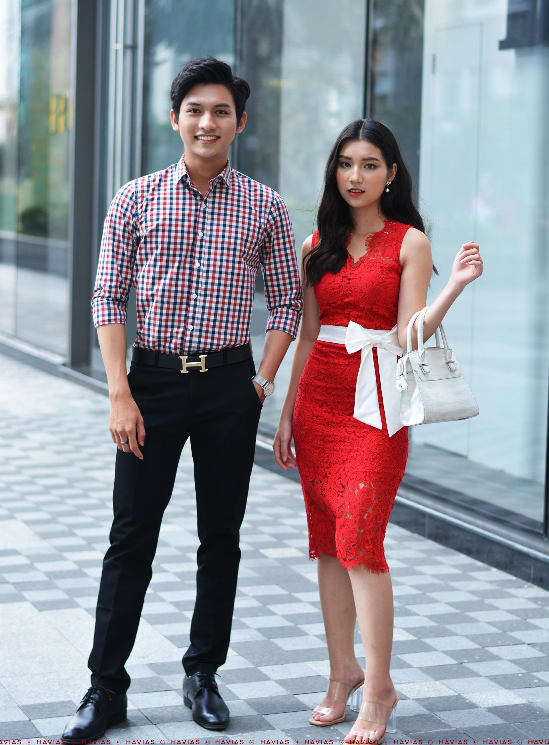 Đồ Đôi Thiết Kế Cao Cấp Đỏ Couple Red Checked Shirt & Gerbera White Bow Dress