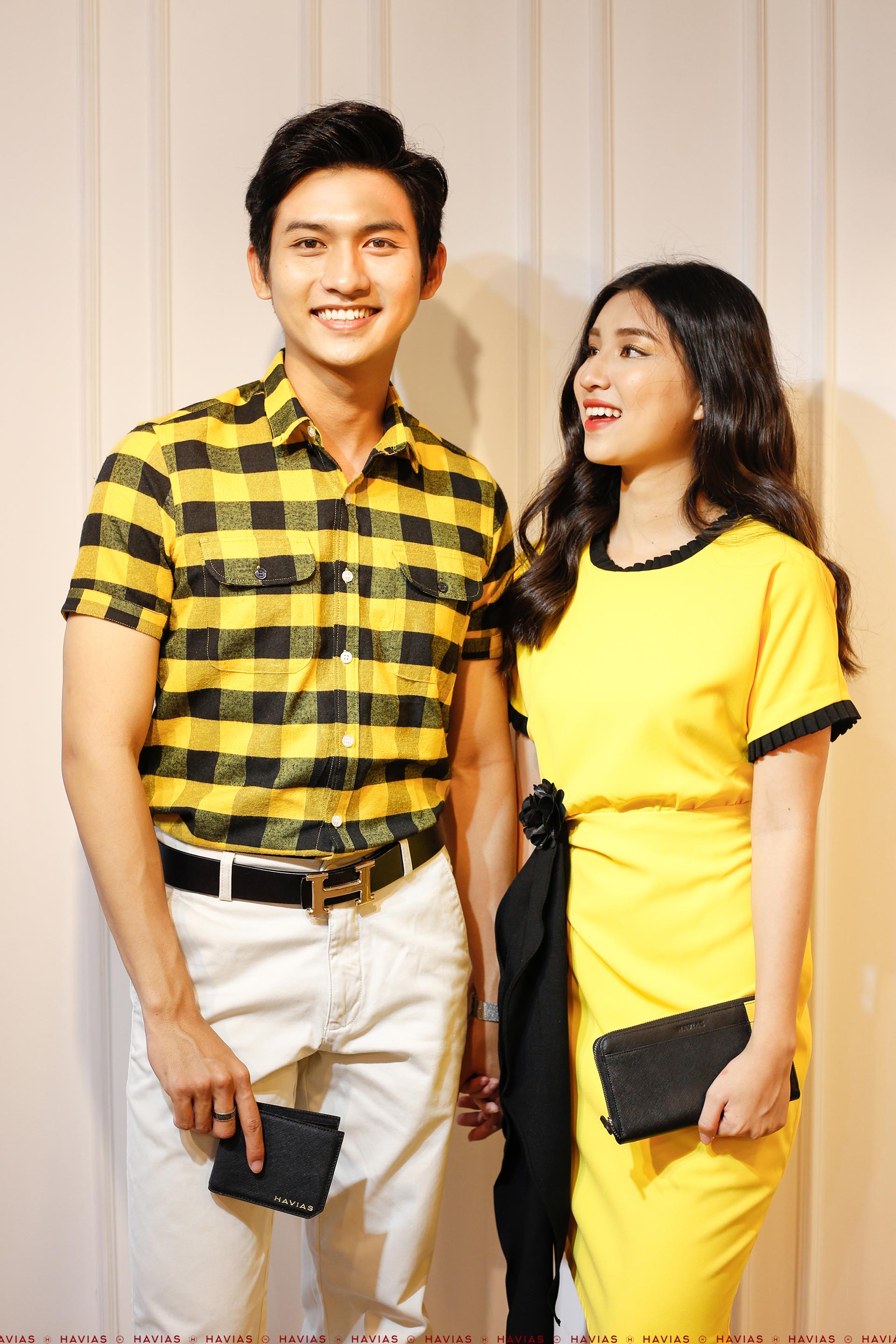 Đồ đôi Couple 2 Pocket Shirt & Black Band Yellow Dress