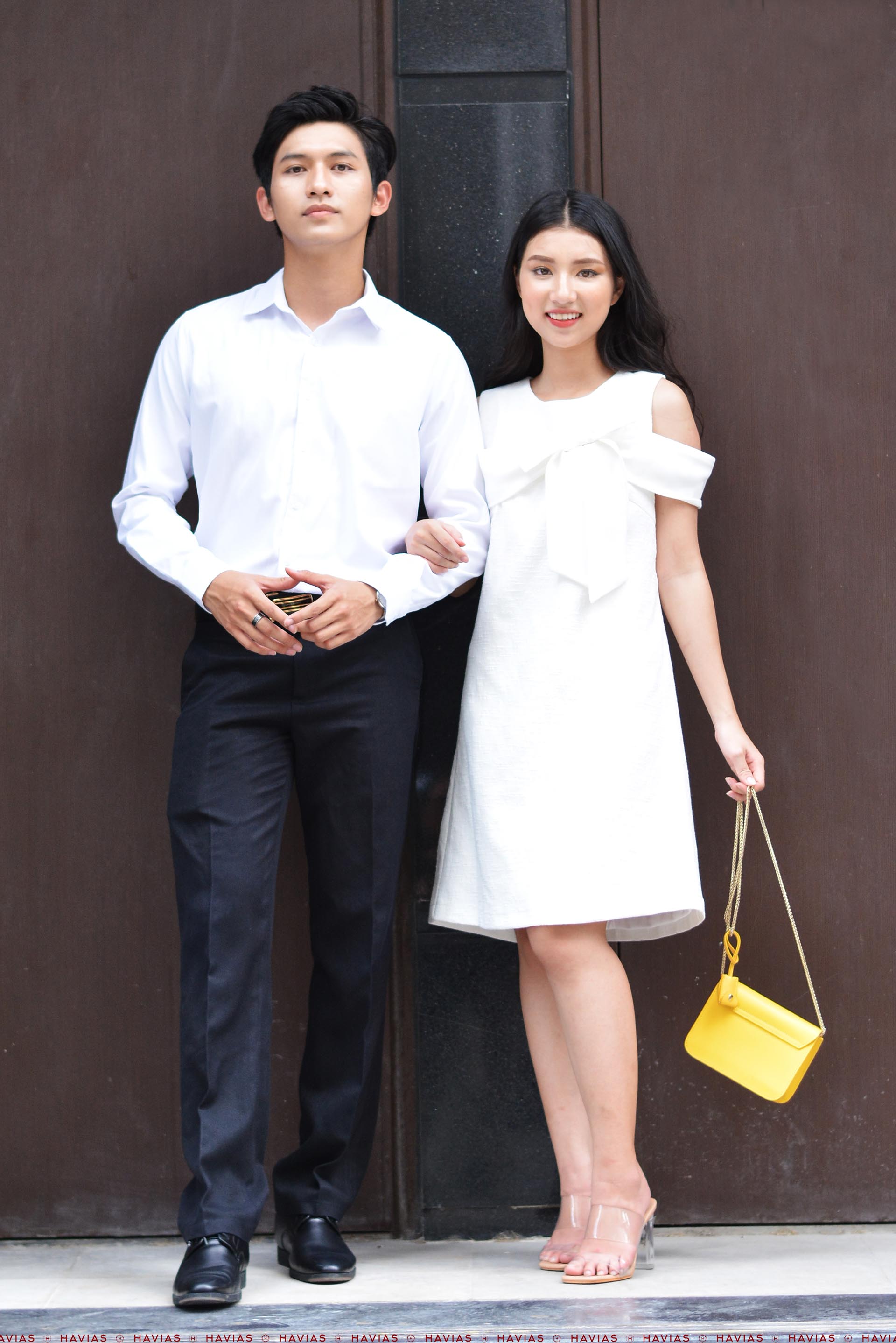 Đồ Đôi Cao Cấp Trắng Couple Premium White Shirt & Textured Bow Tie Dress