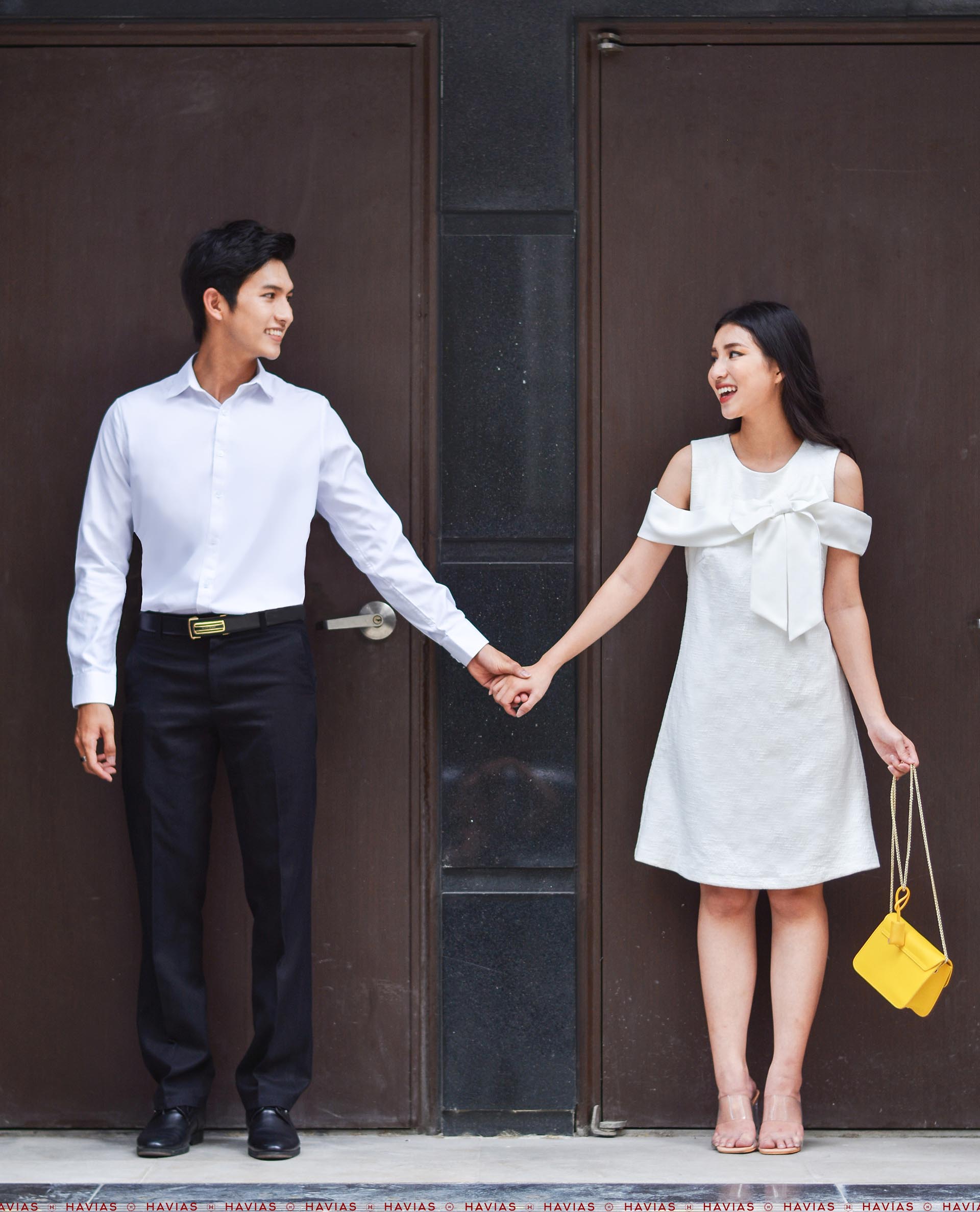 Đồ Đôi Cao Cấp Trắng Couple Premium White Shirt & Textured Bow Tie Dress