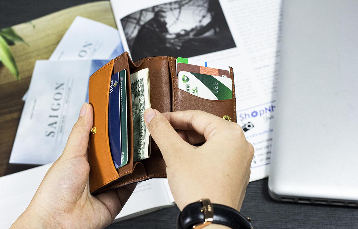 Ví_da_Eclipse_Handcrafted_Mini_Wallet_màu_nâu