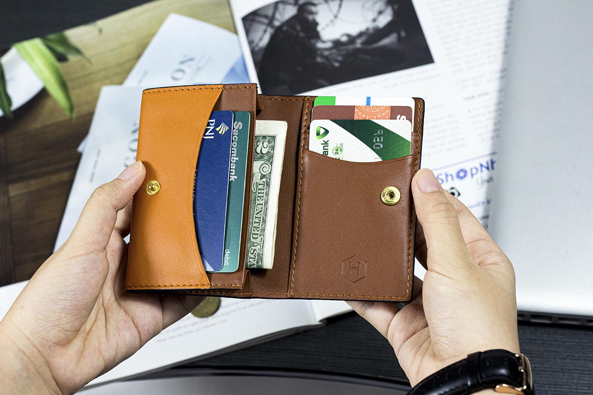 Ví_da_Eclipse_Handcrafted_Mini_Wallet_màu_nâu