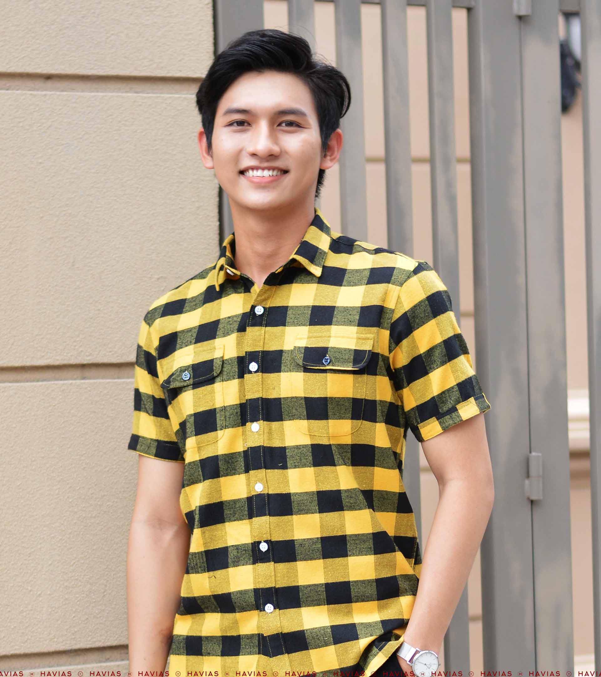 2 Pocket Yellow Black Short Sleeve Button Down Shirt