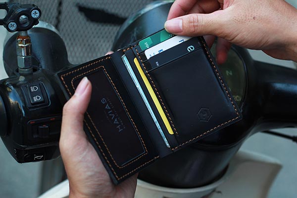 ví da ngựa Shell Cordovan thật venumi màu đen HAVIAS