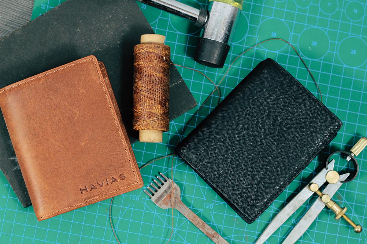 Ví da đứng Gen8 Handcrafted Wallet