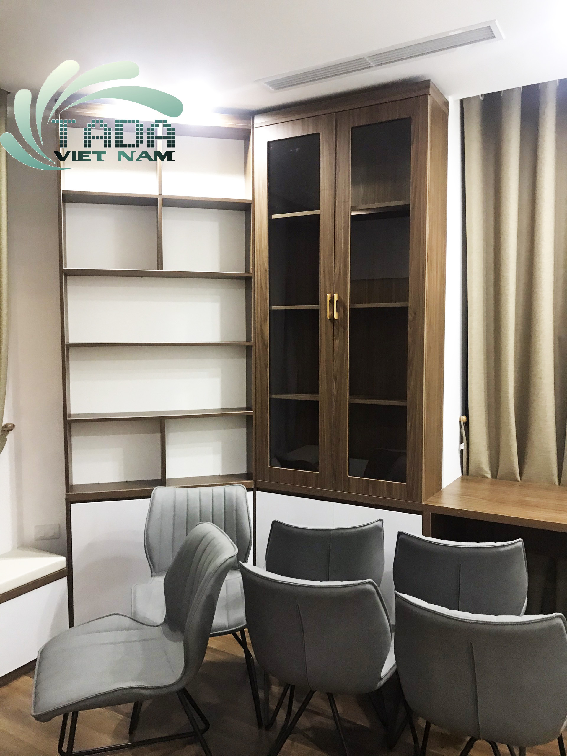 Bàn học tada kết hợp bục ngồi