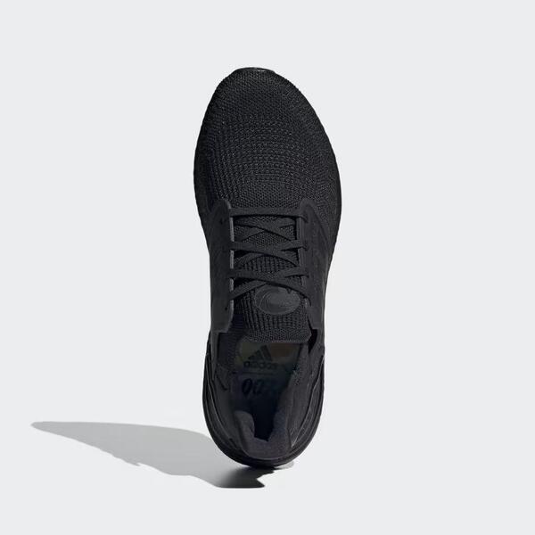 Ultraboost 20 x James Bond gây ấn tượng với phong cách mạnh mẽ