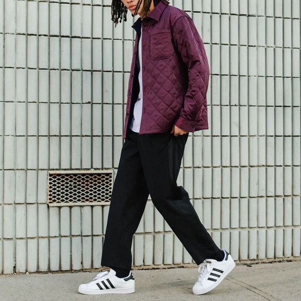 Phong cách phối giày adidas và quần tây nam