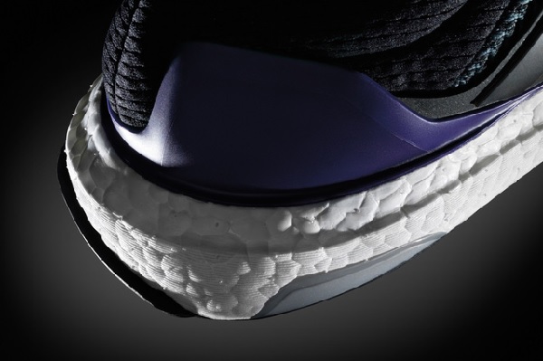 Giày Ultra Boost nam chính hãng mang phong cách tối giản