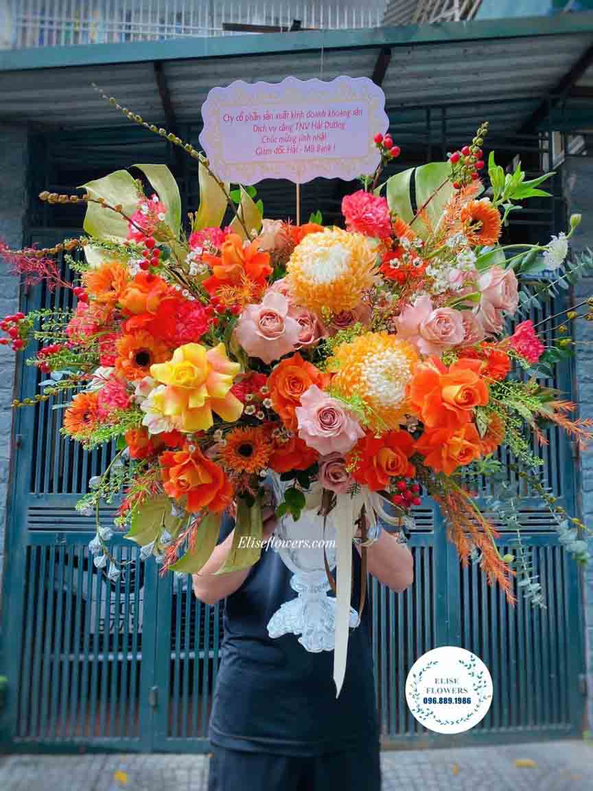 Bình hoa cam rực rỡ chúc mừng sinh nhật sếp nam tại Eliseflowers | Điện hoa sinh nhật ở Cầu Giấy - Hà Nội