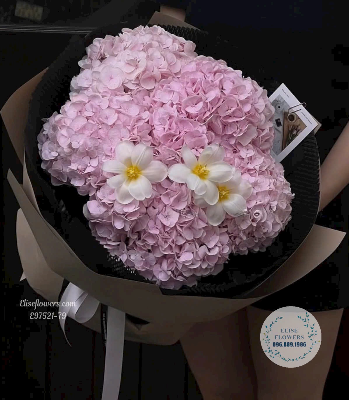 Hoa cẩm tú cầu. Bó cẩm tú cầu tặng ở Bà Đình. Shop hoa uy tín Eliseflowers