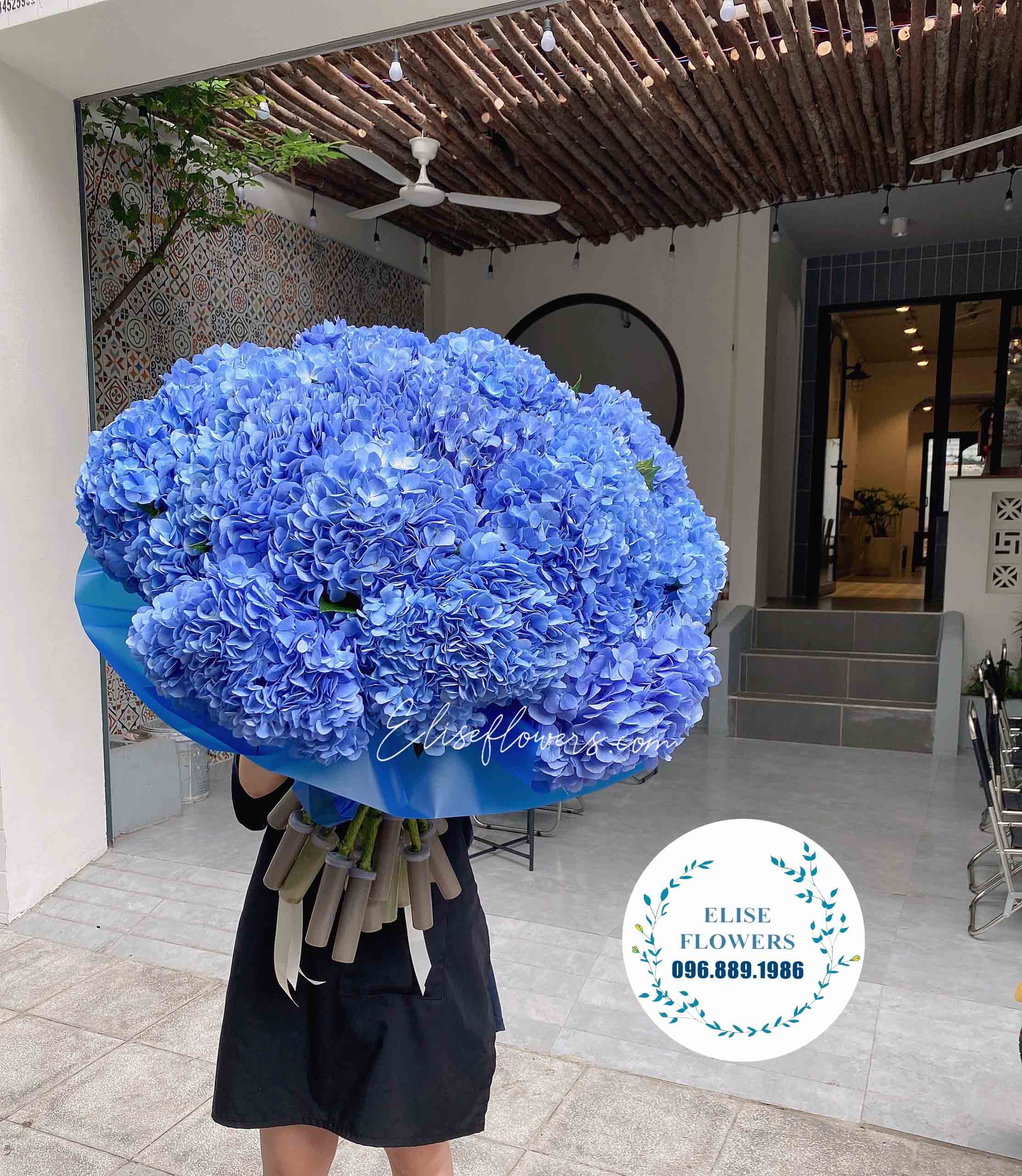 Bó hoa cẩm tú cầu xanh dương đẹp | Bó hoa tặng bạn gái đẹp ở Cầu Giấy - Hà Nội