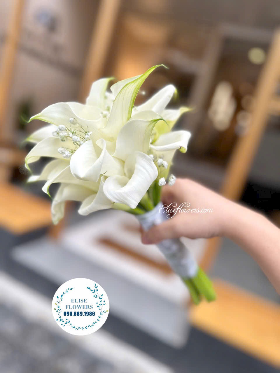Điện hoa cưới cầm tay cô dâu tại Eliseflowers. Đặt hoa cưới tại Eliseflowers