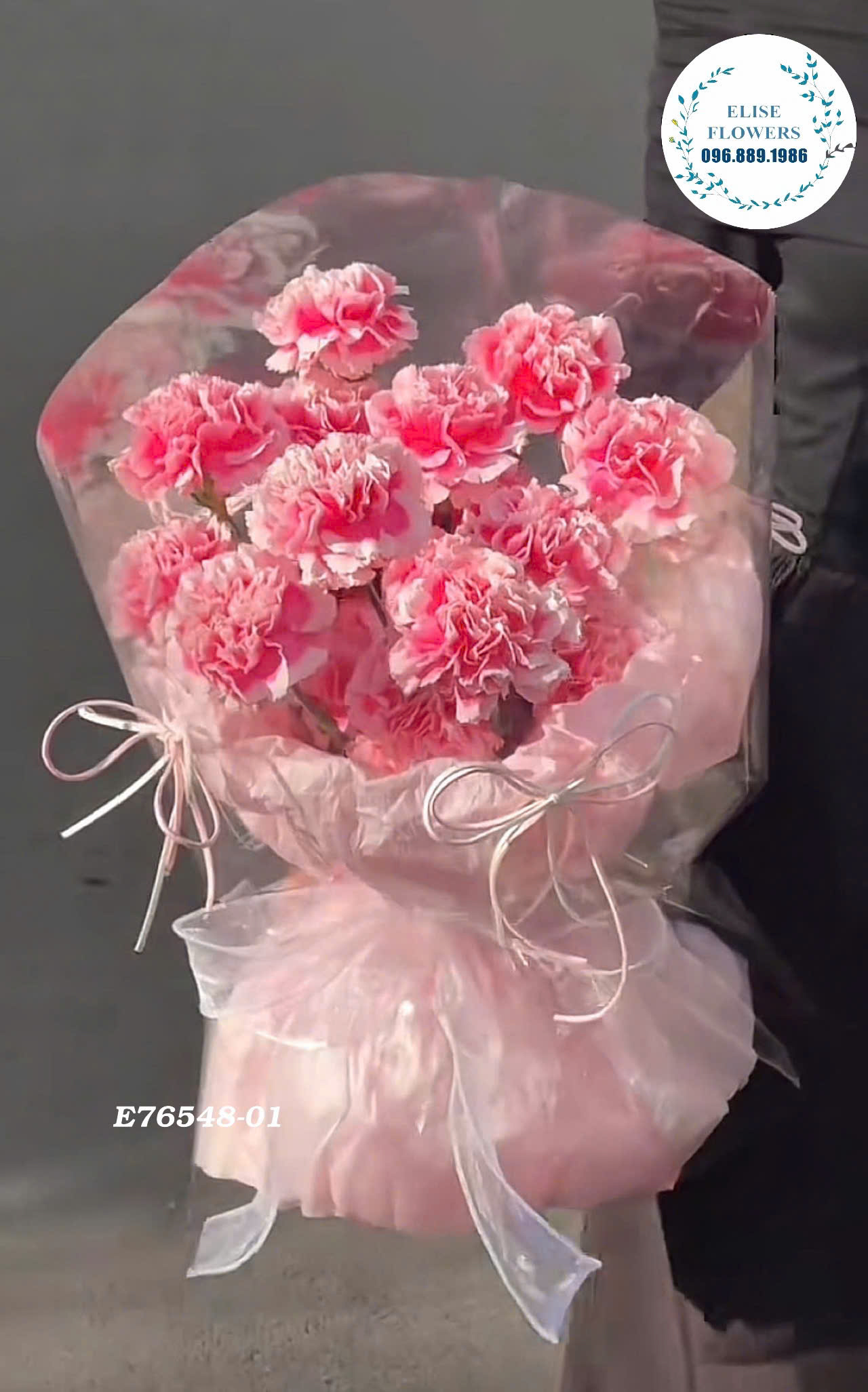 Bó hoa cẩm chướng hồng đẹp. Tiệm hoa Elise Flowersn uy tin, giá rẻ.