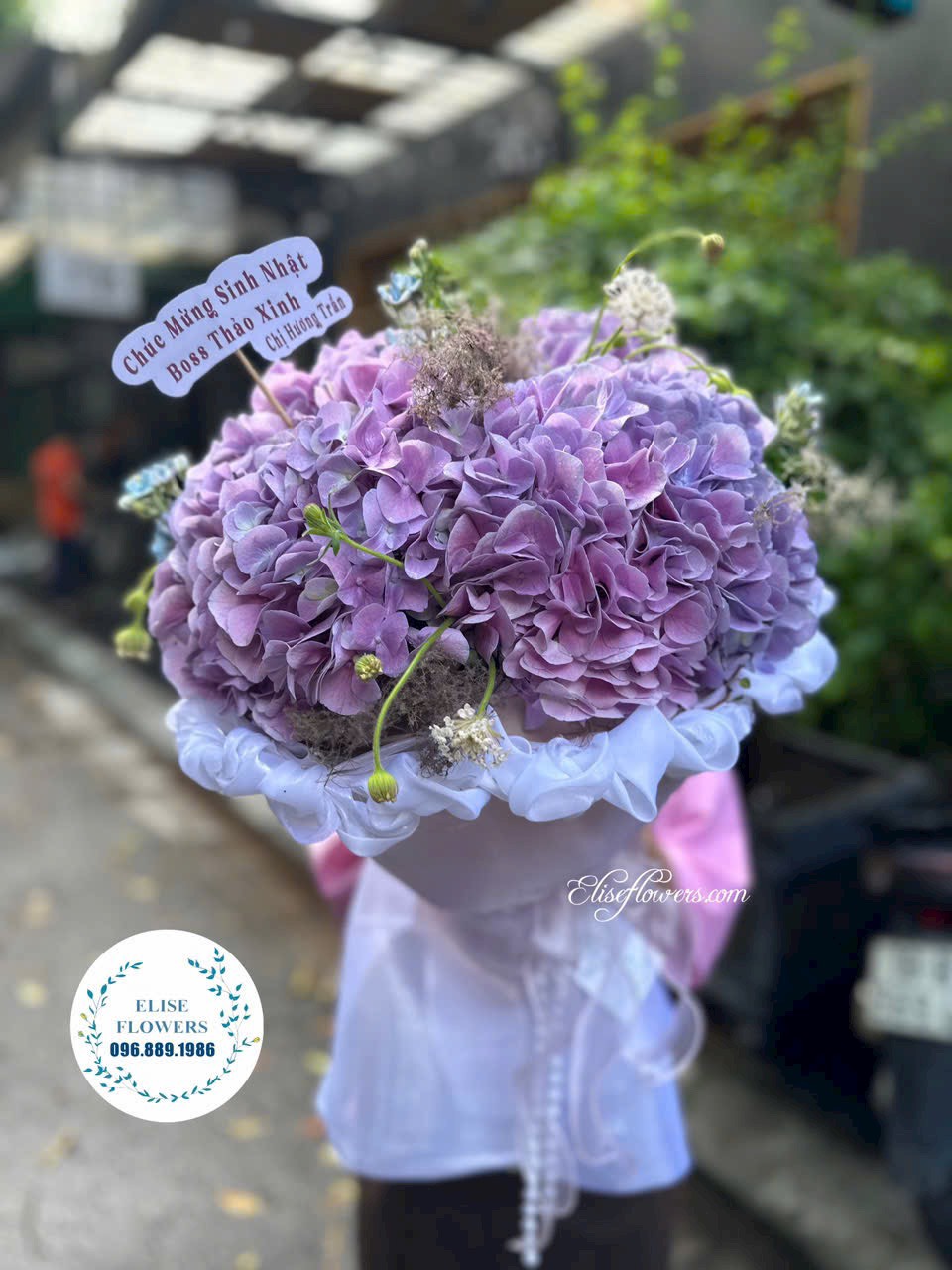 Điện hoa cẩm tú cầu tím đẹp. Đặt mua bó hoa cẩm tú cầu tại Eliseflowers