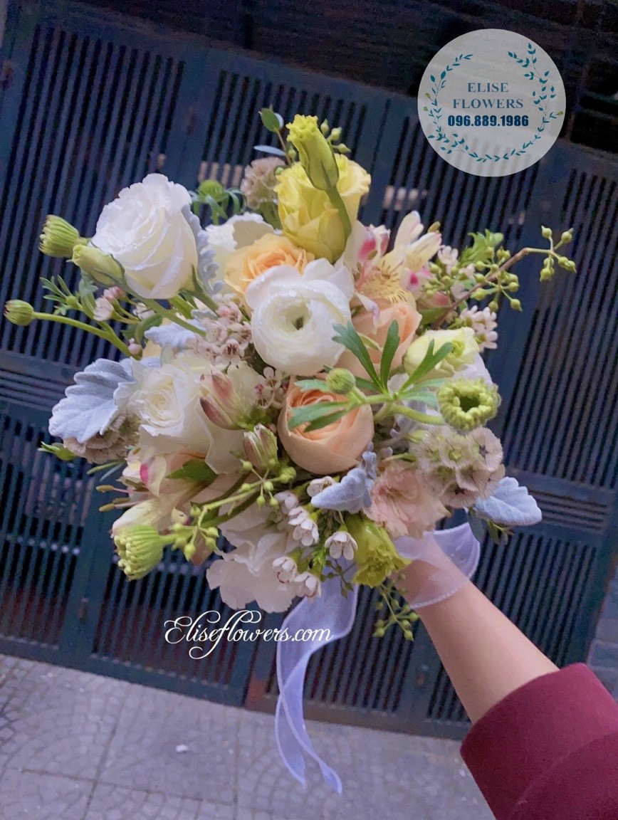 Bó hoa cưới cầm tay cô dâu đẹp tinh tế | Bó hoa cưới sang trọng tại quận Cầu Giấy - Hà Nội | Bó hoa cưới đẹp nhất