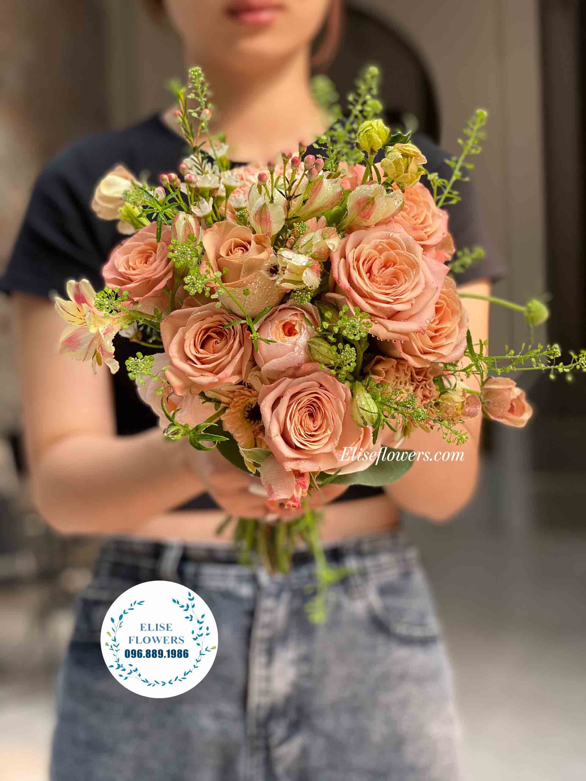 Bó hoa cầm tay cô dâu mau cafe sang trọng cá tính, Hoa cưới đẹp ở Hà Nội - Bó hoa cầm tay cô dâu đẹp nhất