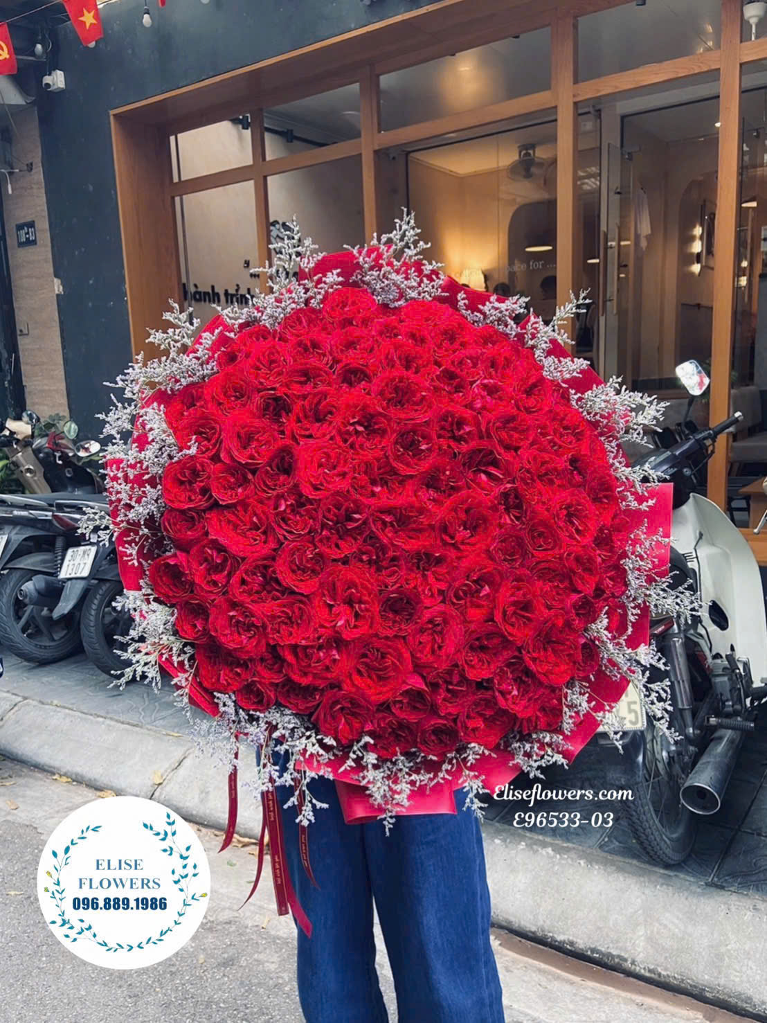 Hoa hồng đỏ. Bó hoa hồng Ohara 100 bông. Hoa cầu hôn cao cấp, lãng mạn