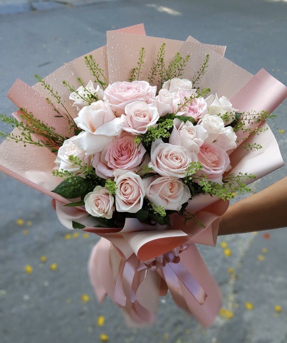 Bó hoa hồng màu kem dâu - bó hoa tặng sinh nhật đẹp - dịch vụ điện hoa quân cầu giấy - hà nội