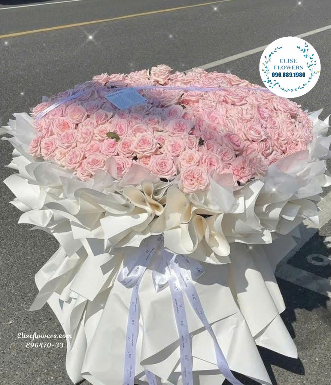 Bó hoa hồng khổng lồ ở Hà Nội. Đặt mua bó hoa hồng khổng lồ ở quận Hoàn Kiếm, Đống Đa, Ba Đình, Cầu Giấy, Nam Từ Liêm, Bắc Từ Liêm, Tây Hồ, Thanh Xuân, Hà Đông, Hoàng Mai..