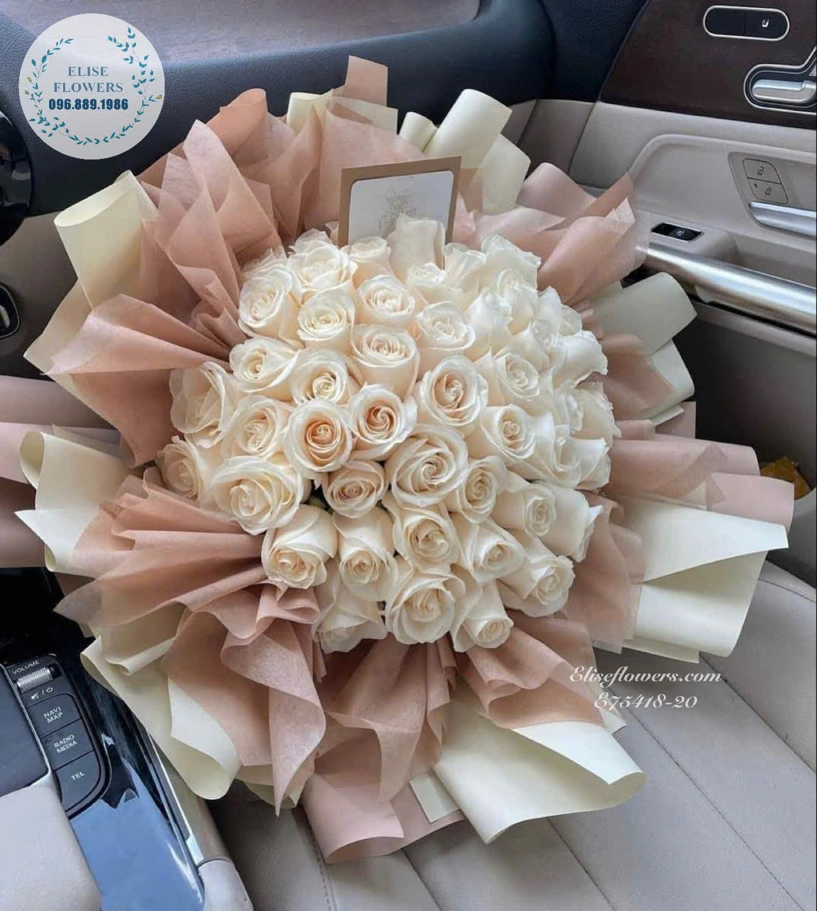 Bó hoa hồng trắng 40 bông nhập khẩu. Bó hoa hồng trắng đẹp ở Hà Nội.