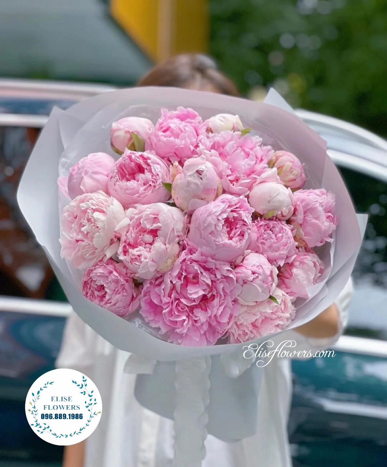 BÓ HOA MẪU ĐƠN HỒNG. Bó hoa mẫu đơn hồng đẹp ở Hà Nội. Hoa tươi nhập khẩu Hà Nội.