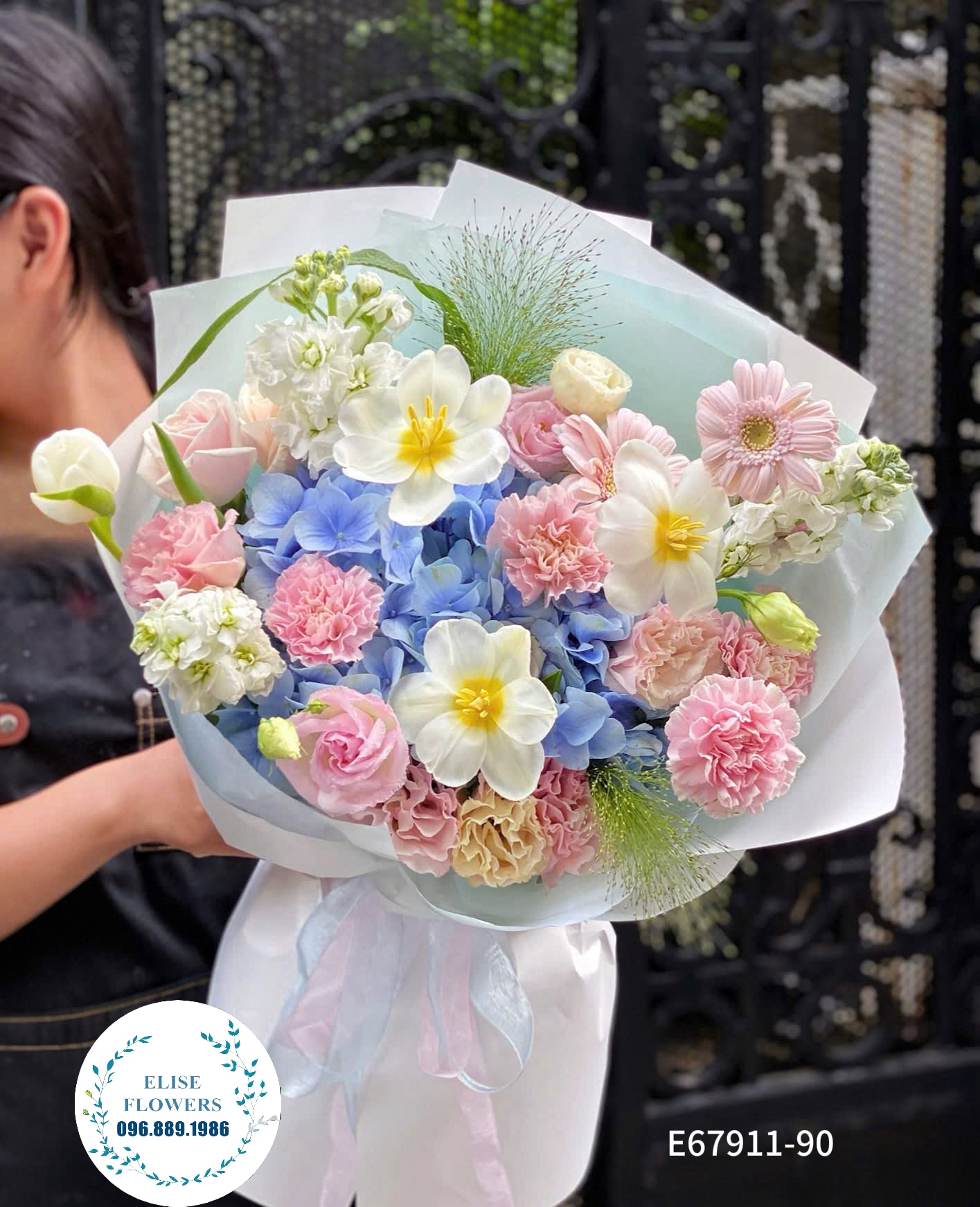 Hoa tặng người yêu đẹp. Bó hoa mix nhẹ nhàng xinh xắn tặng người yêu ở Hà Nội