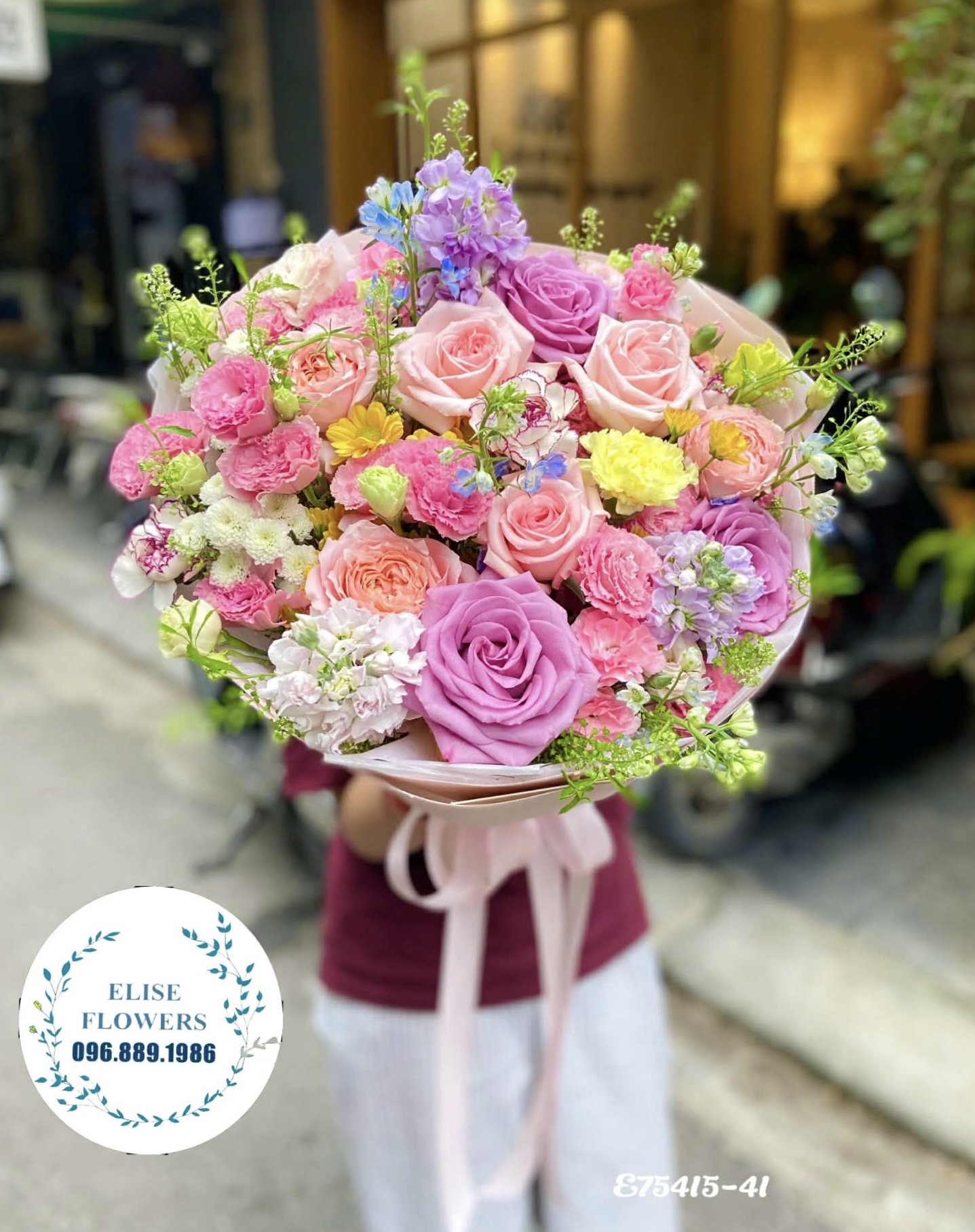Bó hoa mix màu xinh xắn tặng bạn gái, người yêu tại Hà Nội. Hoa tặng người yêu ngày 8/3. Eliseflowers