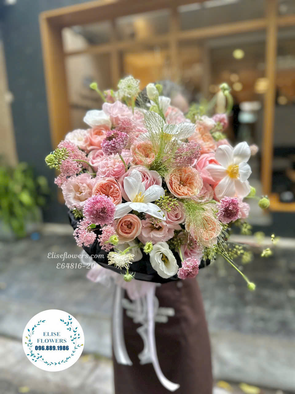 Bó hoa tặng 20-10 đẹp. Mua bó hoa tặng 20-10 đẹp