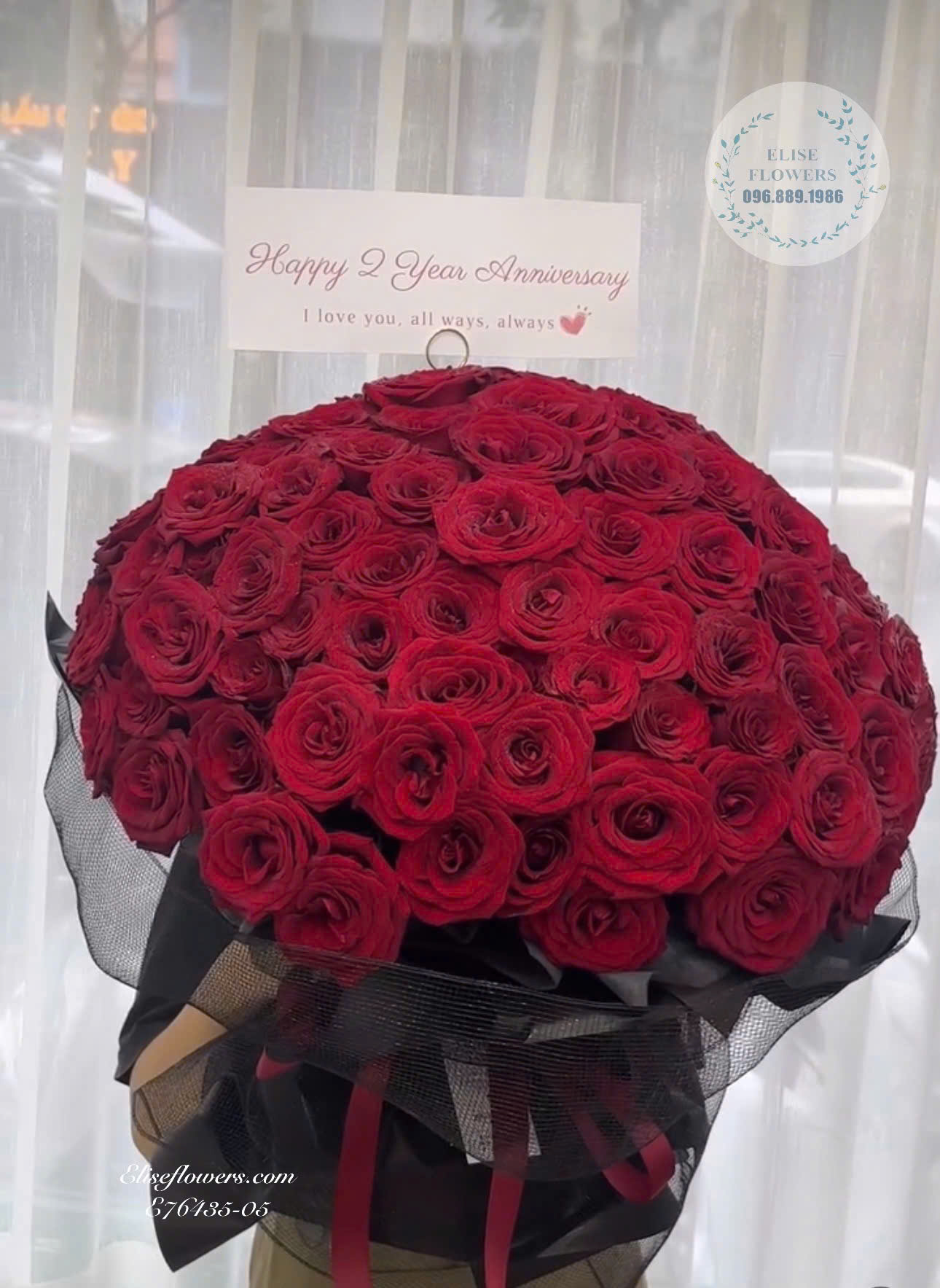 Bó hoa đỏ 100 bông tặng người thương dịp valentines tại Ba Đình. Tiệm hoa tươi Elise Flowers