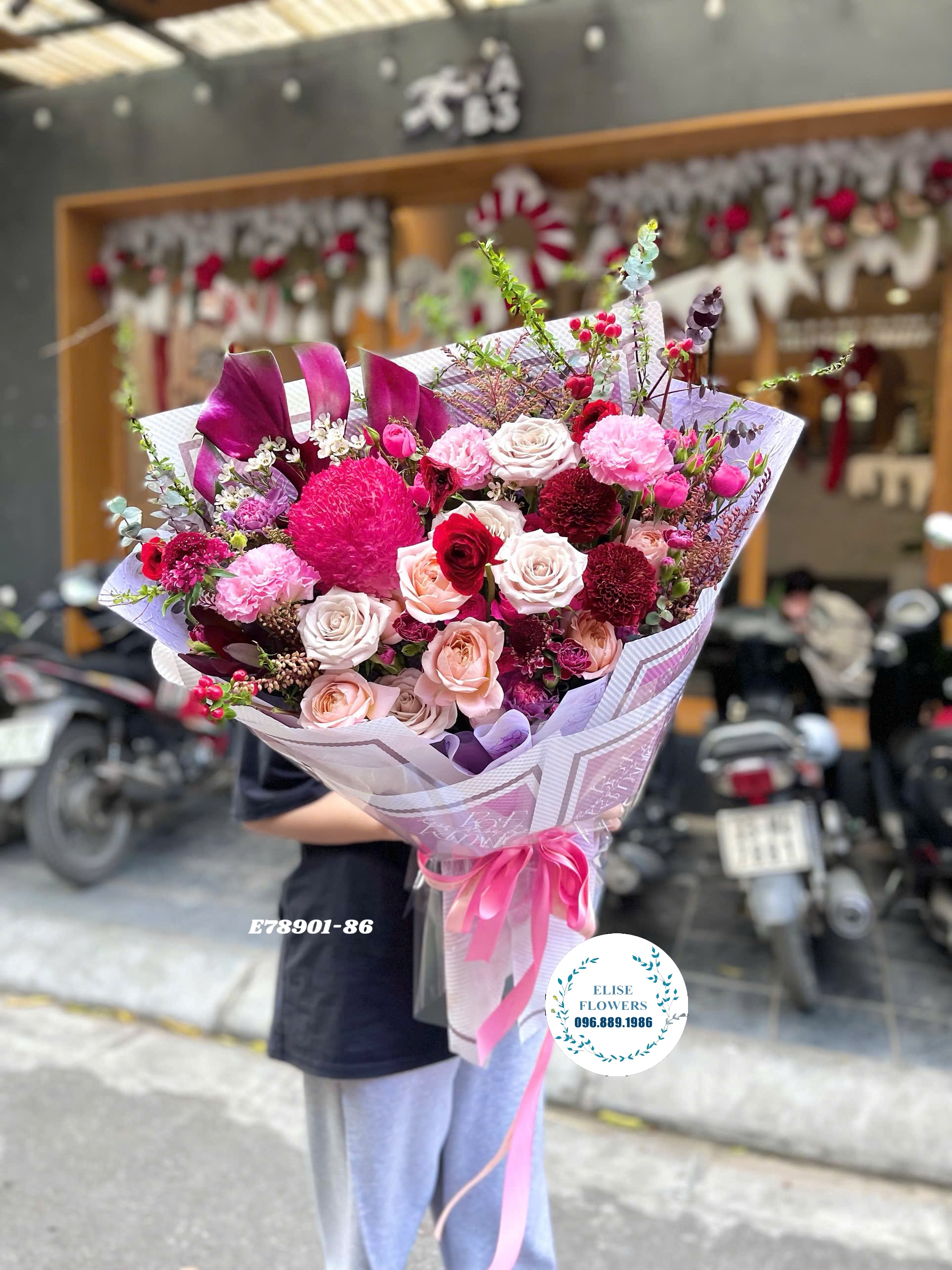 Bó hoa tone hồng tím tặng người yêu ở Hà Nội. Hoa tặng vợ đẹp. Bó hoa lãng mạn