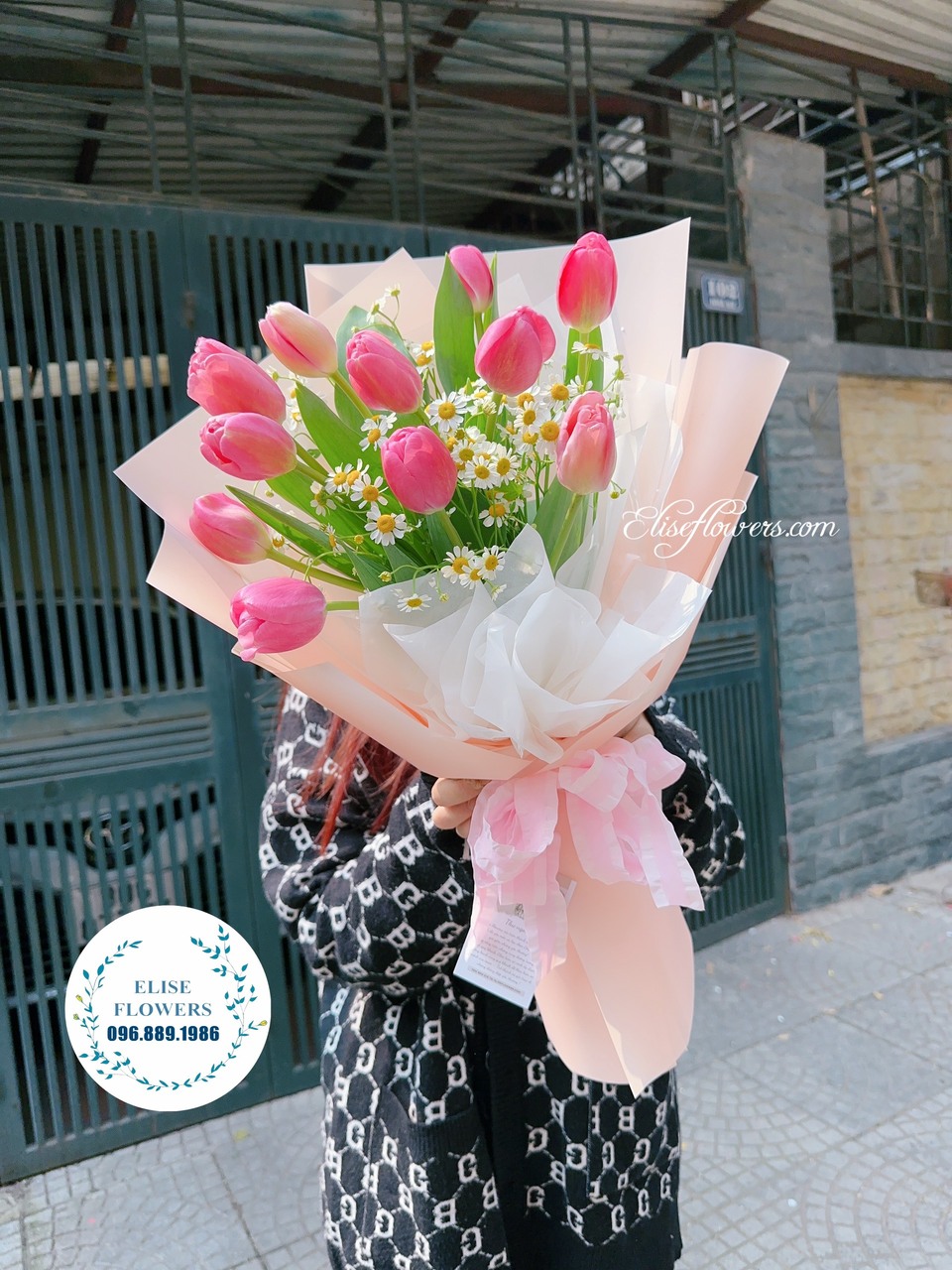 Bó hoa Tulip nhập khẩu Hà Lan