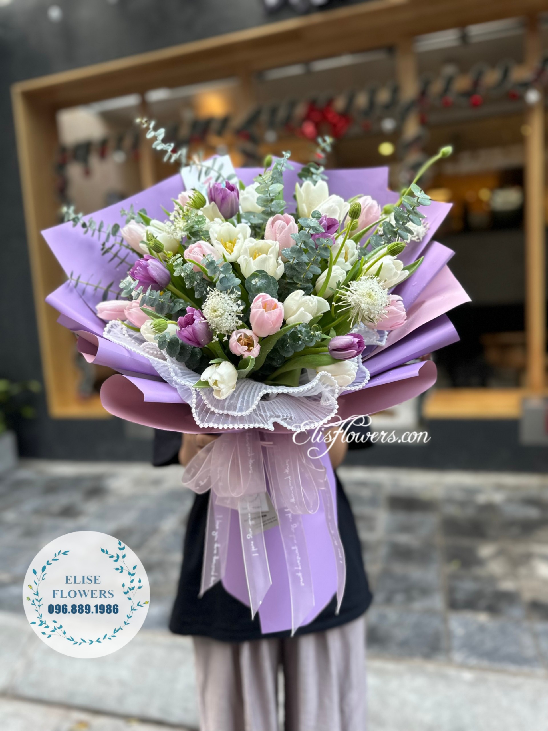 Bó hoa tulip 30 bông đẹp ở Hà Nội. Hoa 20/10 ở Hà Nội