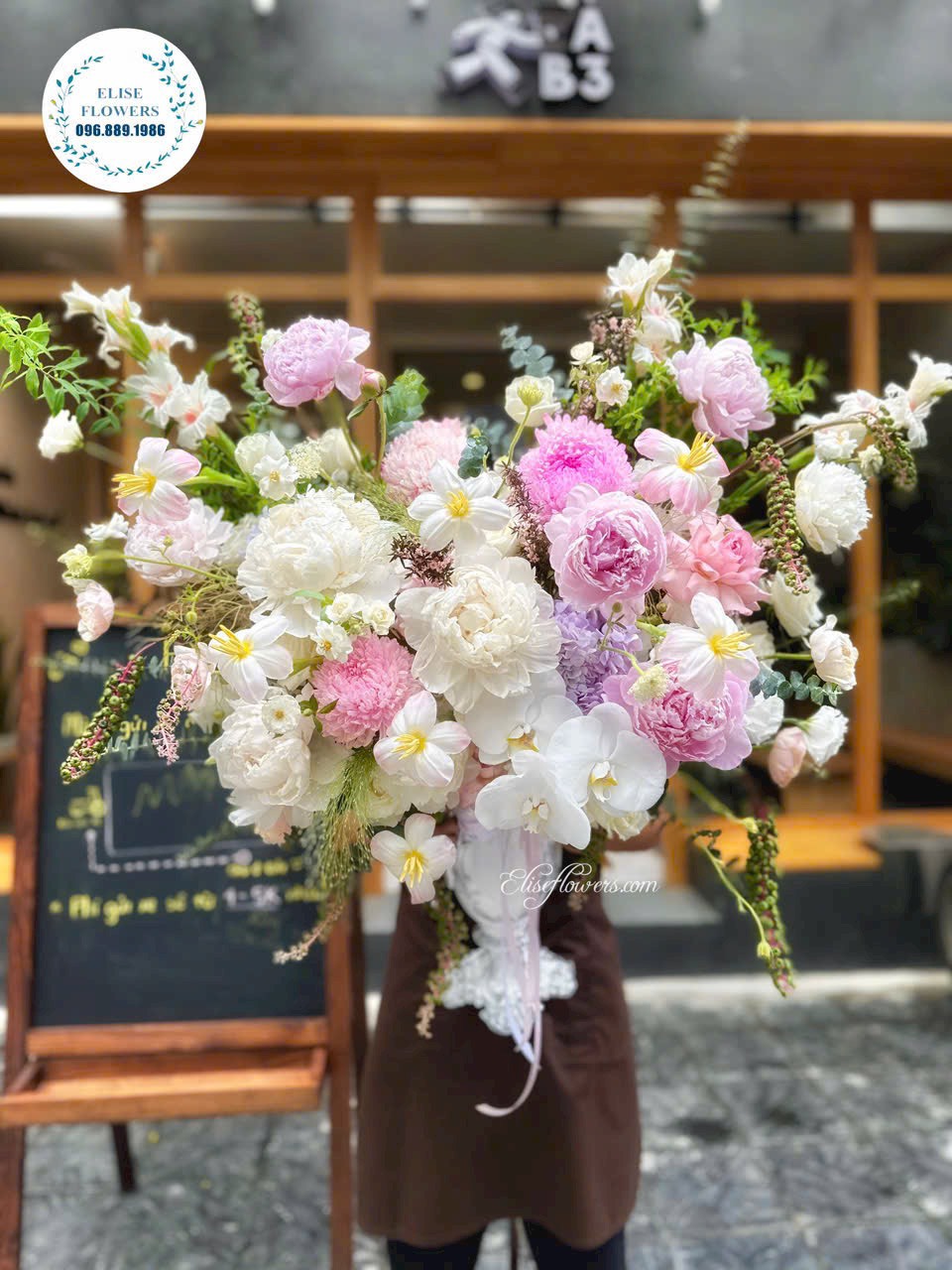 Điện hoa tặng sinh nhật Sếp. Đặt mua bình hoa tặng sinh nhật Sếp ở Hà Nội